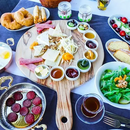 Oemer Aga Konagi 호텔 Cunda