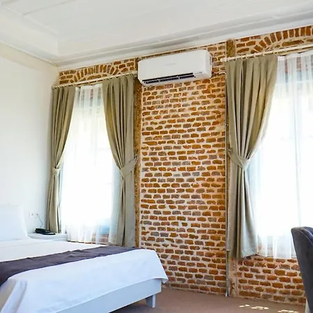 Oemer Aga Konagi 호텔 3*