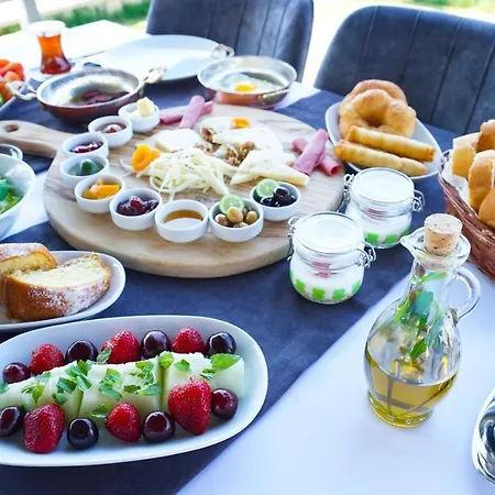 Oemer Aga Konagi 3* Cunda