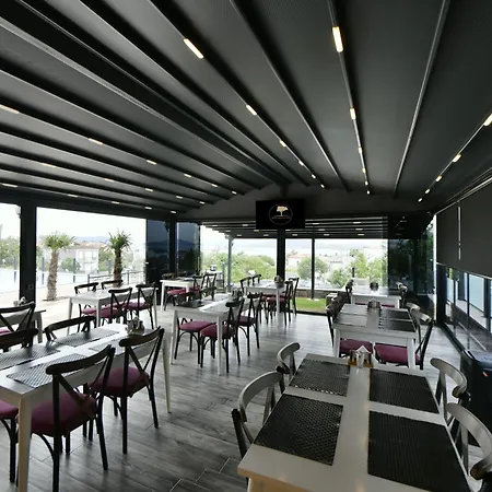 Oemer Aga Konagi 3* Cunda