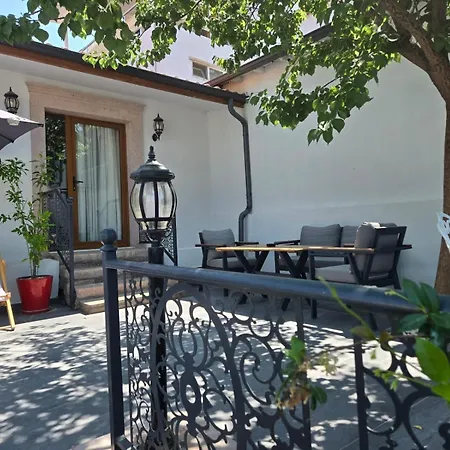 호텔 Oemer Aga Konagi