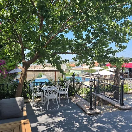 Oemer Aga Konagi 호텔 3*