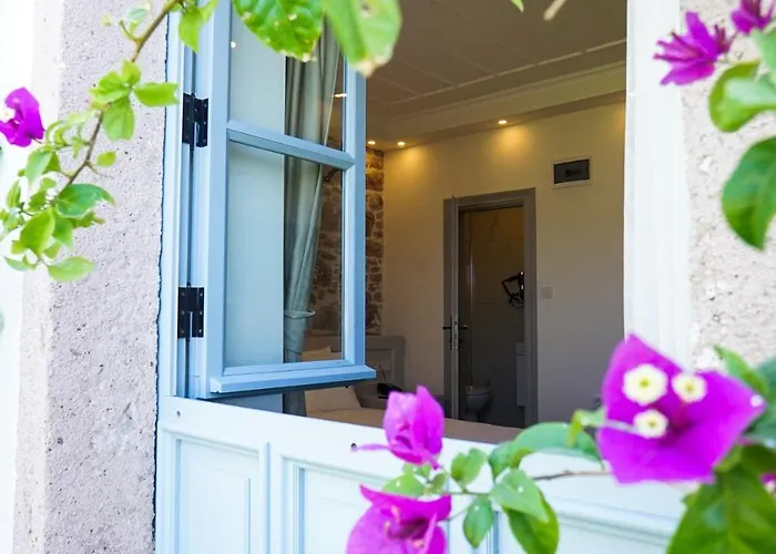 Oemer Aga Konagi 3* جوندا