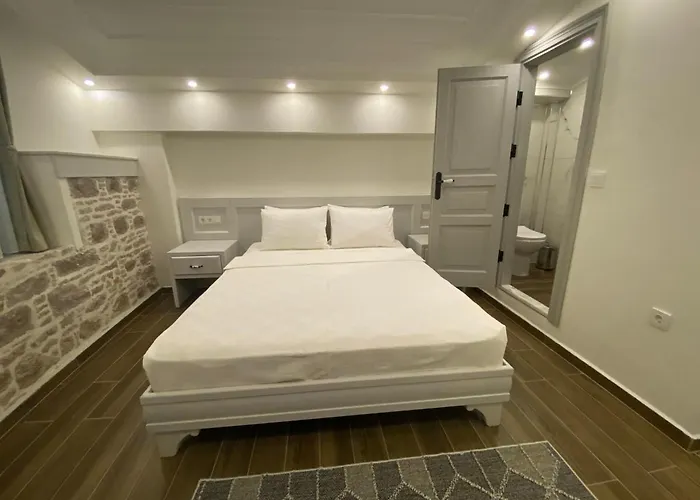 Oemer Aga Konagi 3* جوندا