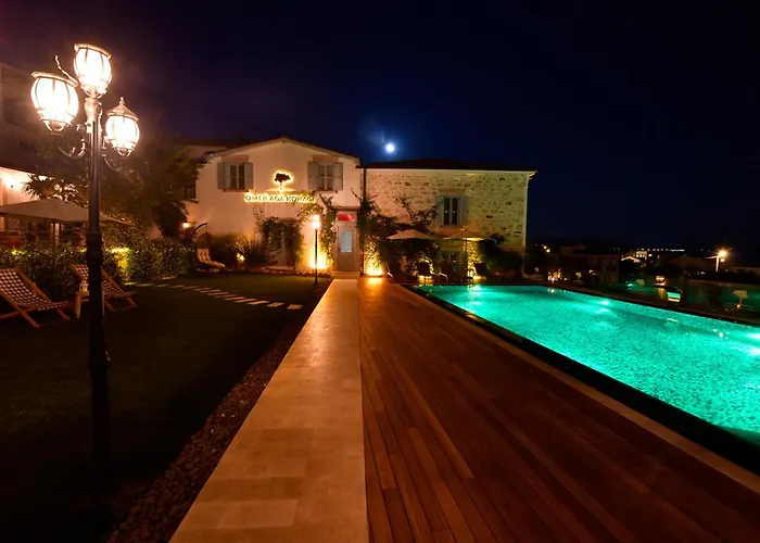 Oemer Aga Konagi فندق